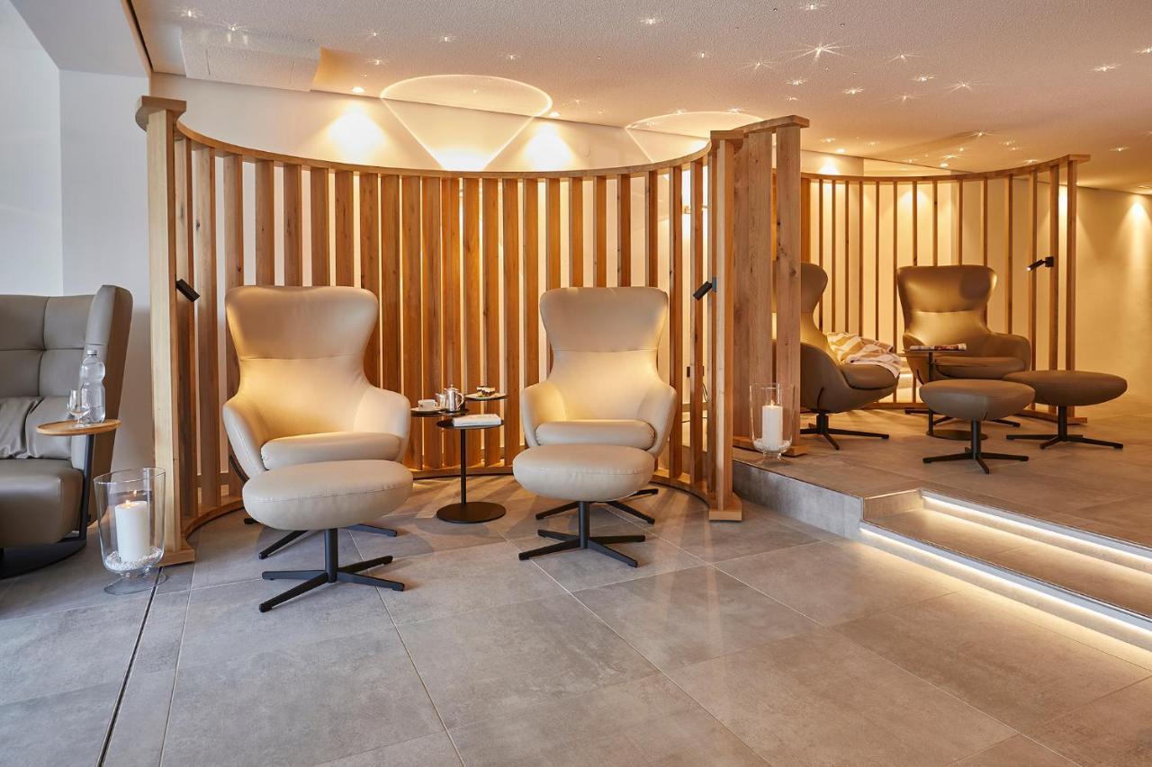 Erfurths Bergfried Ferien & Wellnesshotel Hinterzarten Ngoại thất bức ảnh