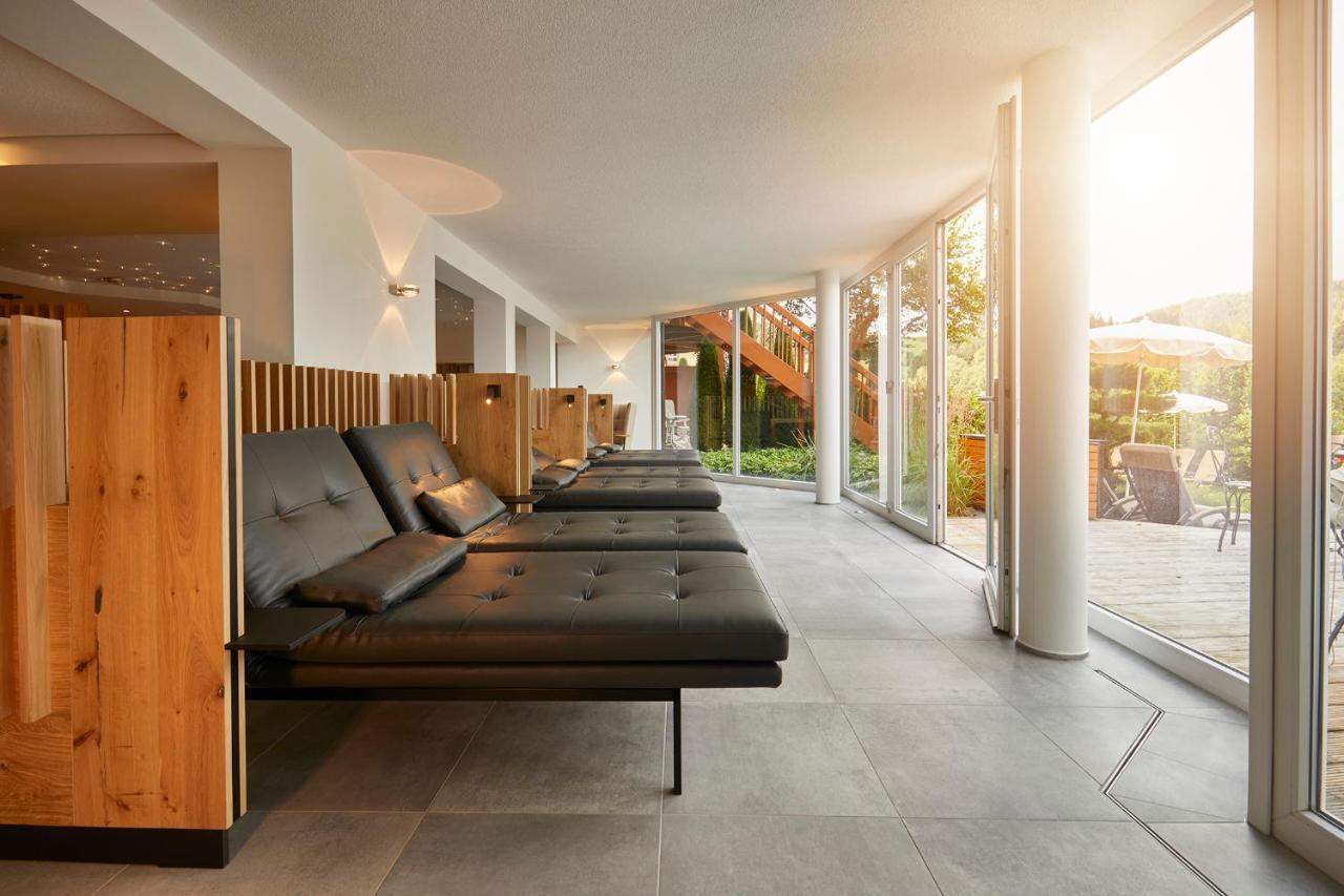 Erfurths Bergfried Ferien & Wellnesshotel Hinterzarten Ngoại thất bức ảnh