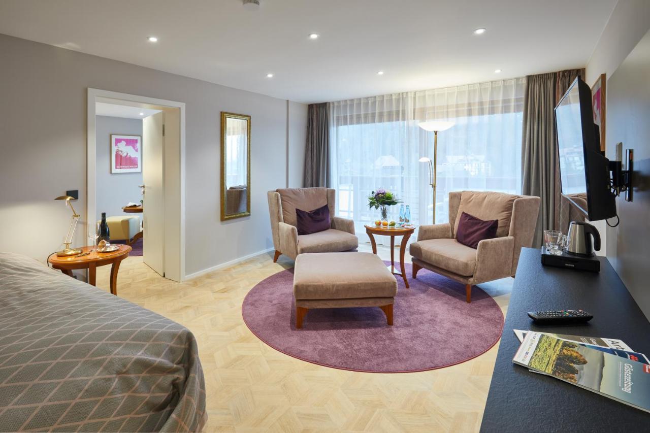 Erfurths Bergfried Ferien & Wellnesshotel Hinterzarten Ngoại thất bức ảnh