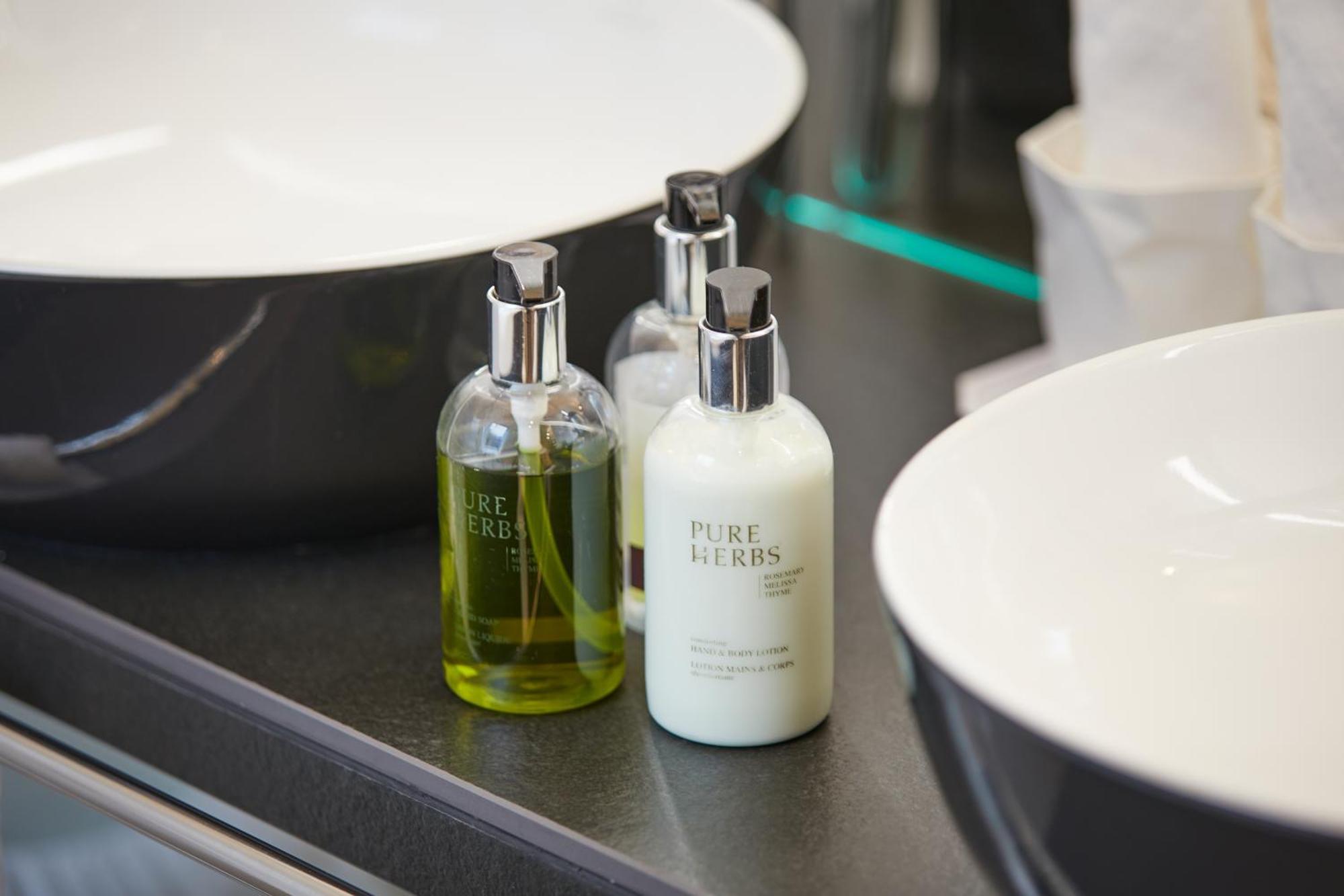 Erfurths Bergfried Ferien & Wellnesshotel Hinterzarten Ngoại thất bức ảnh